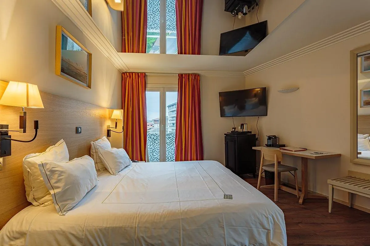 Grand Tonic Hotel & Spa Nuxe Biarritz 4*,