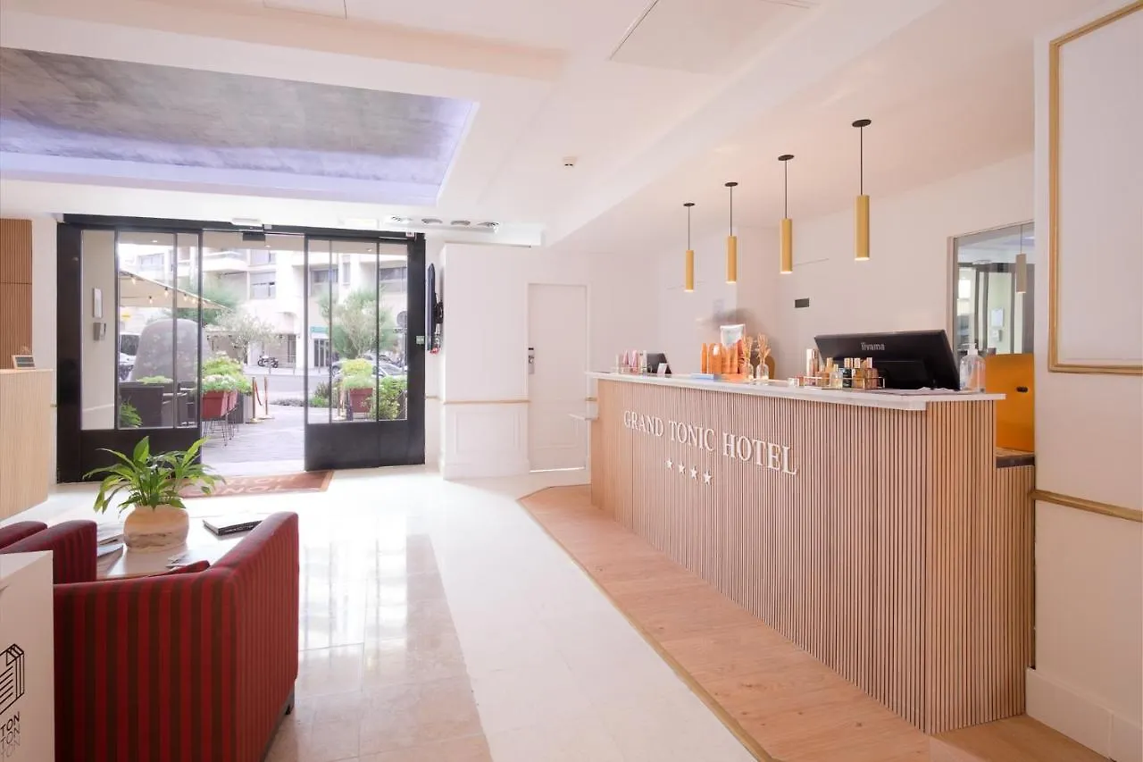 Grand Tonic Hotel & Spa Nuxe Biarritz 4*,  France